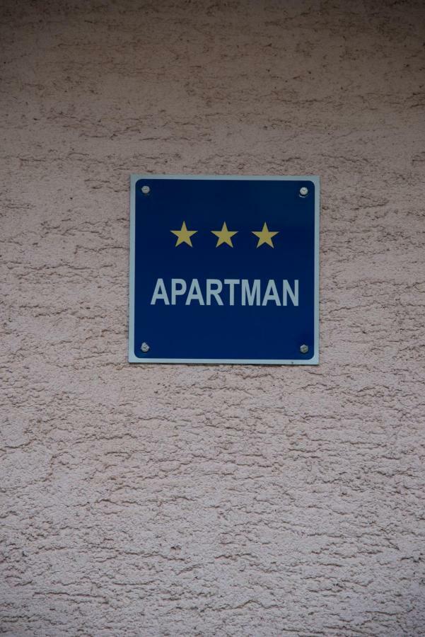 Apartment Lori Crikvenica Buitenkant foto